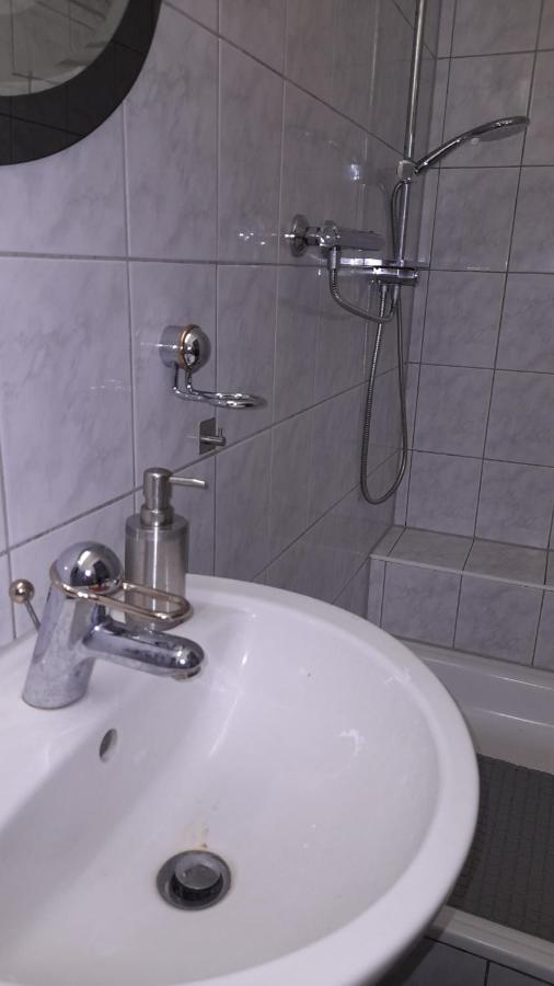 بوروسيا مونشنغلادباخ Schone 2Raumwohnung In Perfekter Lage المظهر الخارجي الصورة