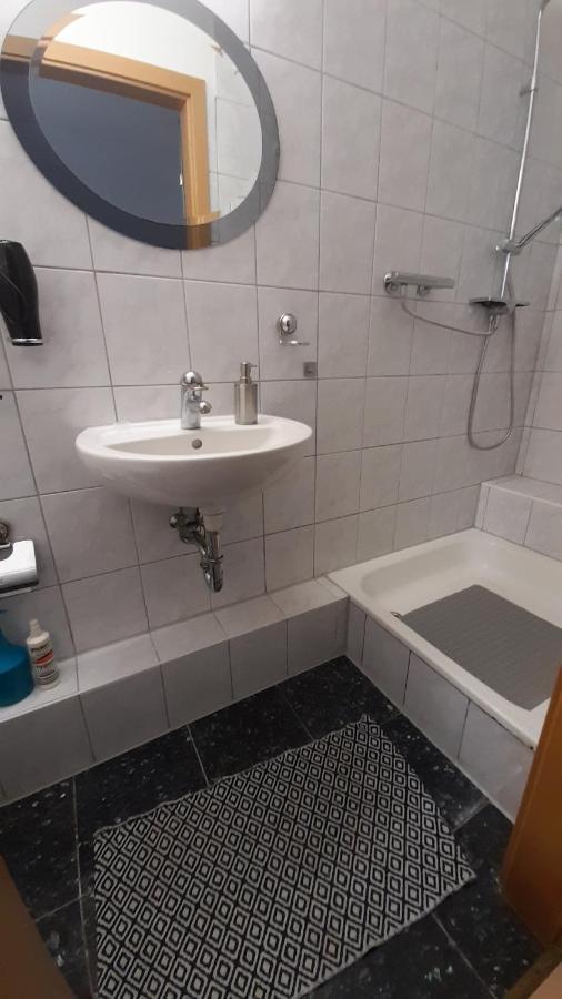 بوروسيا مونشنغلادباخ Schone 2Raumwohnung In Perfekter Lage المظهر الخارجي الصورة